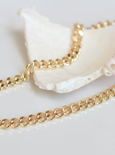 Chunky Med Curb Chain Necklace